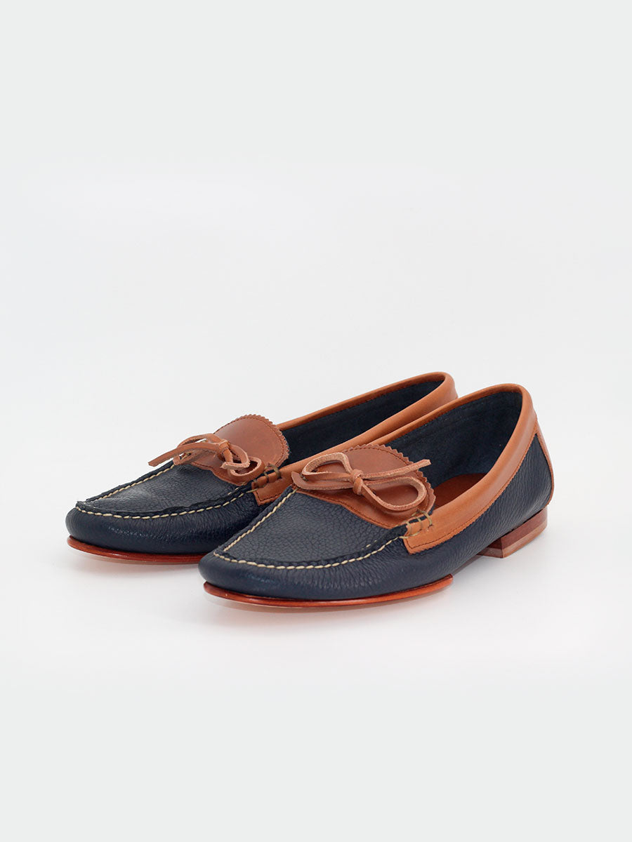 Mocasines 2234P de piel grabada color marino