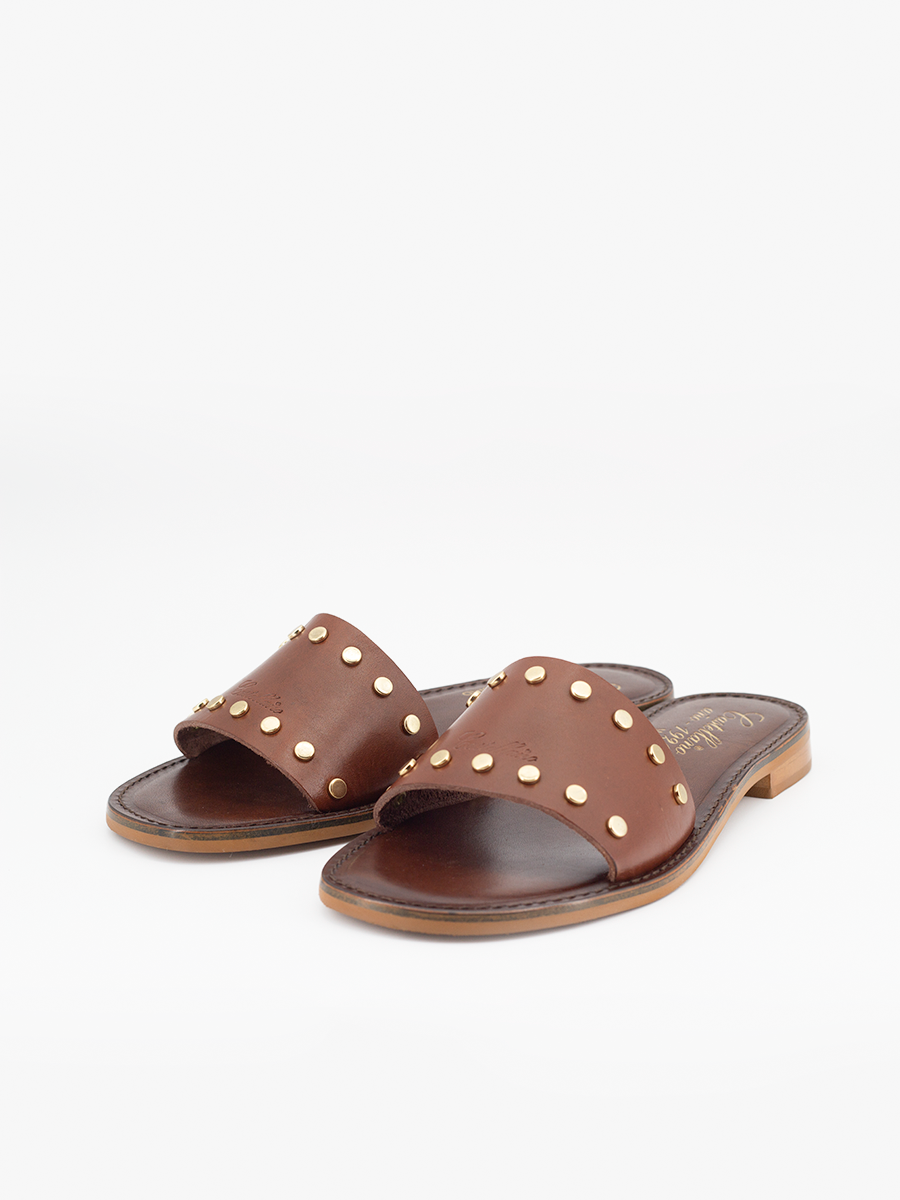 Sandalia Castellano modelo Aura piel marrón