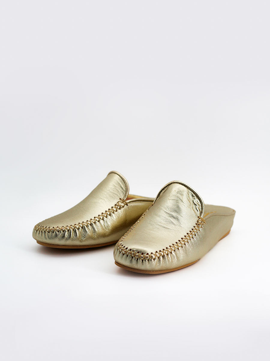 Zapatillas de casa Amelia piel color platino