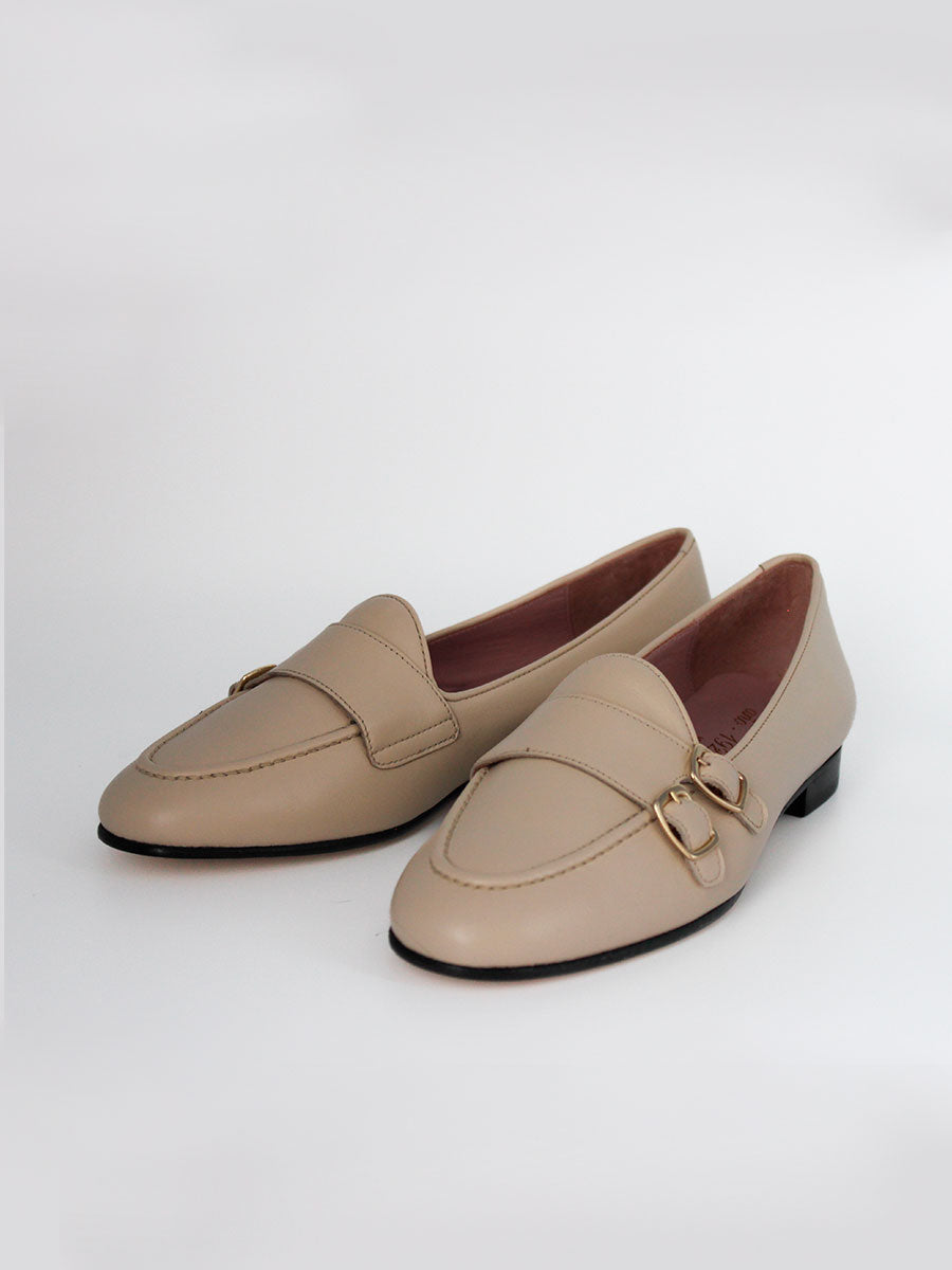Mocasines de mujer Gala dos hebillas color nata
