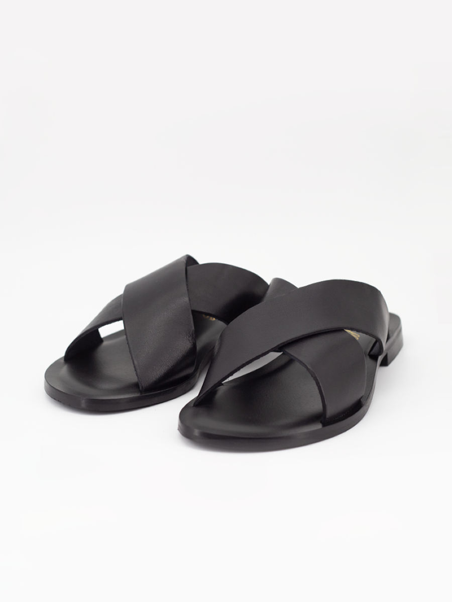 Sandalia Castellano modelo Maggie en piel negra