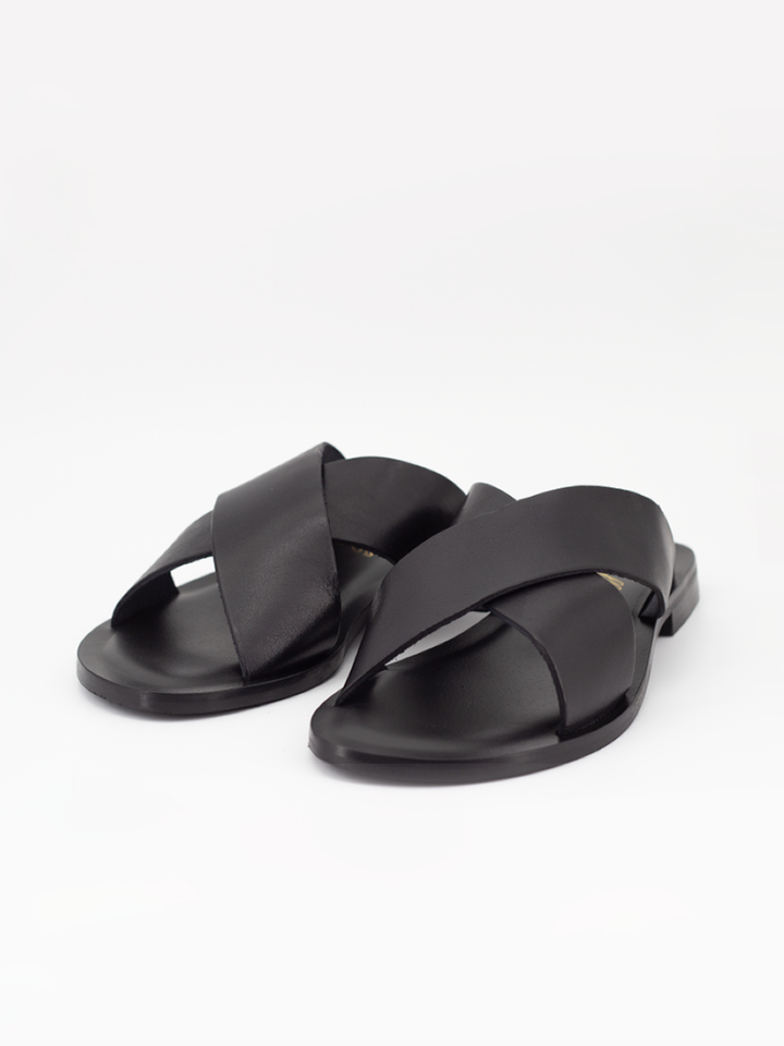 Sandalia Castellano modelo Maggie en piel negra