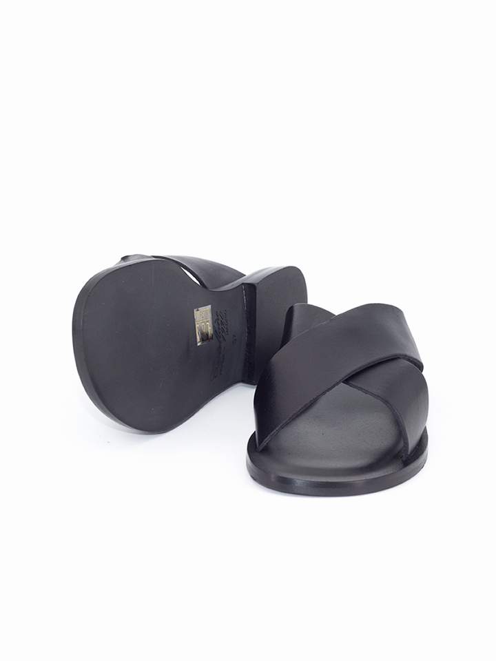 Sandalia Castellano modelo Maggie en piel negra