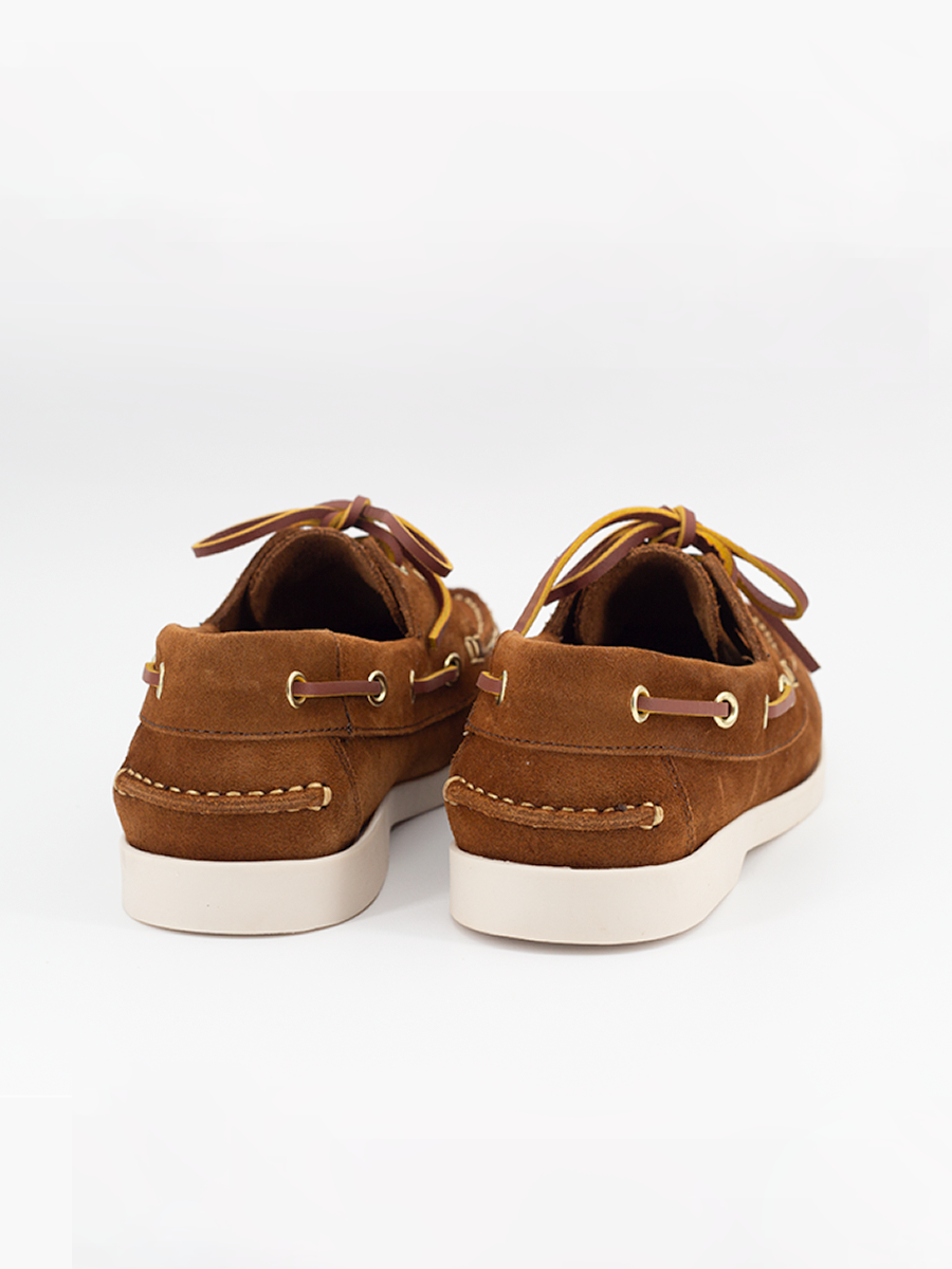 Náuticos de mujer Stella en ante marrón – Comodidad, estilo y artesanía Castellano®