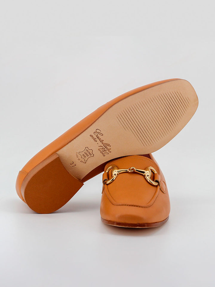 Mocasines de mujer Marittima en piel de color camel