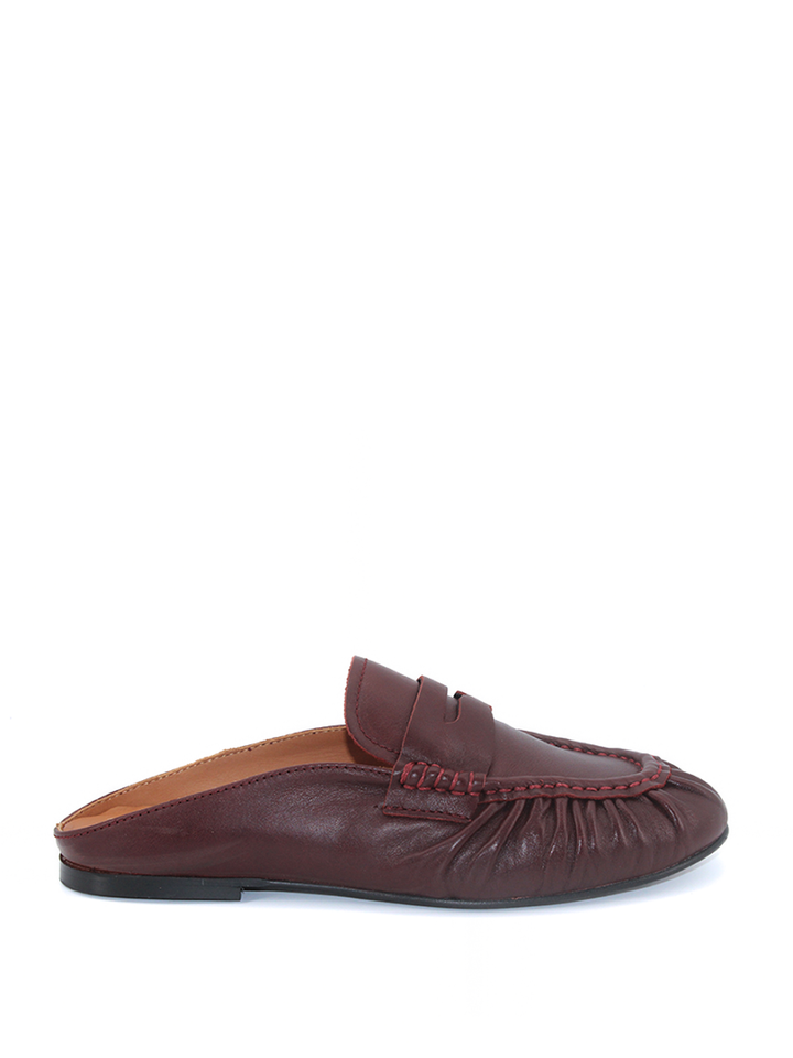 Mule Miki mujer en piel color burdeos