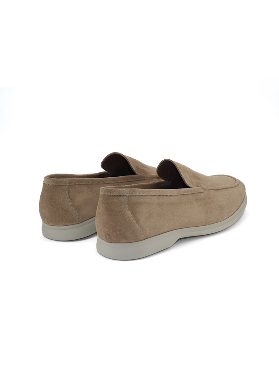 Mocasines de hombre modelo Cuba en piel serraje color taupe