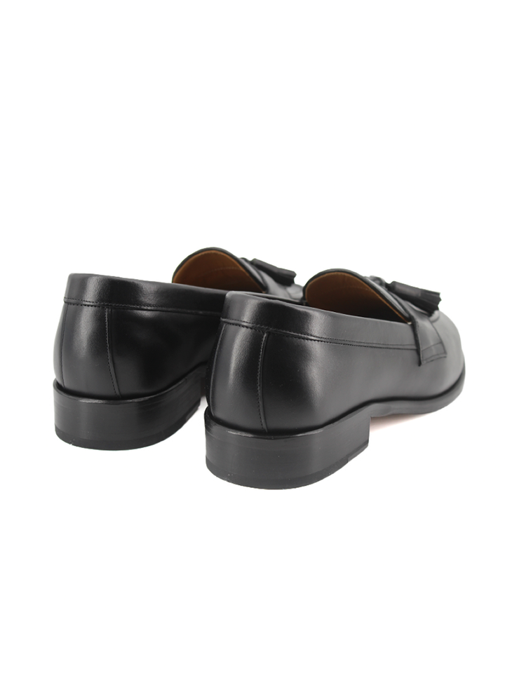 Mocasines Castellano® de piel oxford para hombre con borlas – Modelo Daga color negro