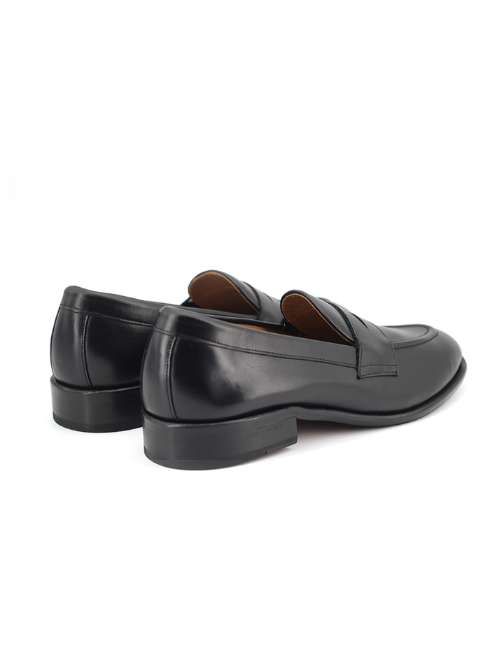 Mocasines Castellano® de piel oxford para hombre con antifaz – Modelo Flecha color negro