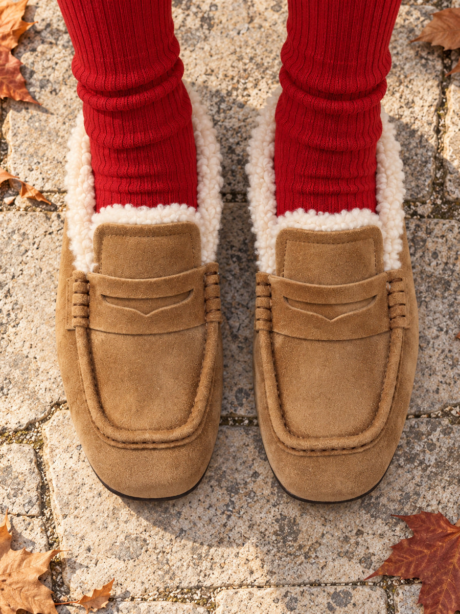 Mocasín de mujer Castellano® - Jia en serraje color camel con forro borreguito