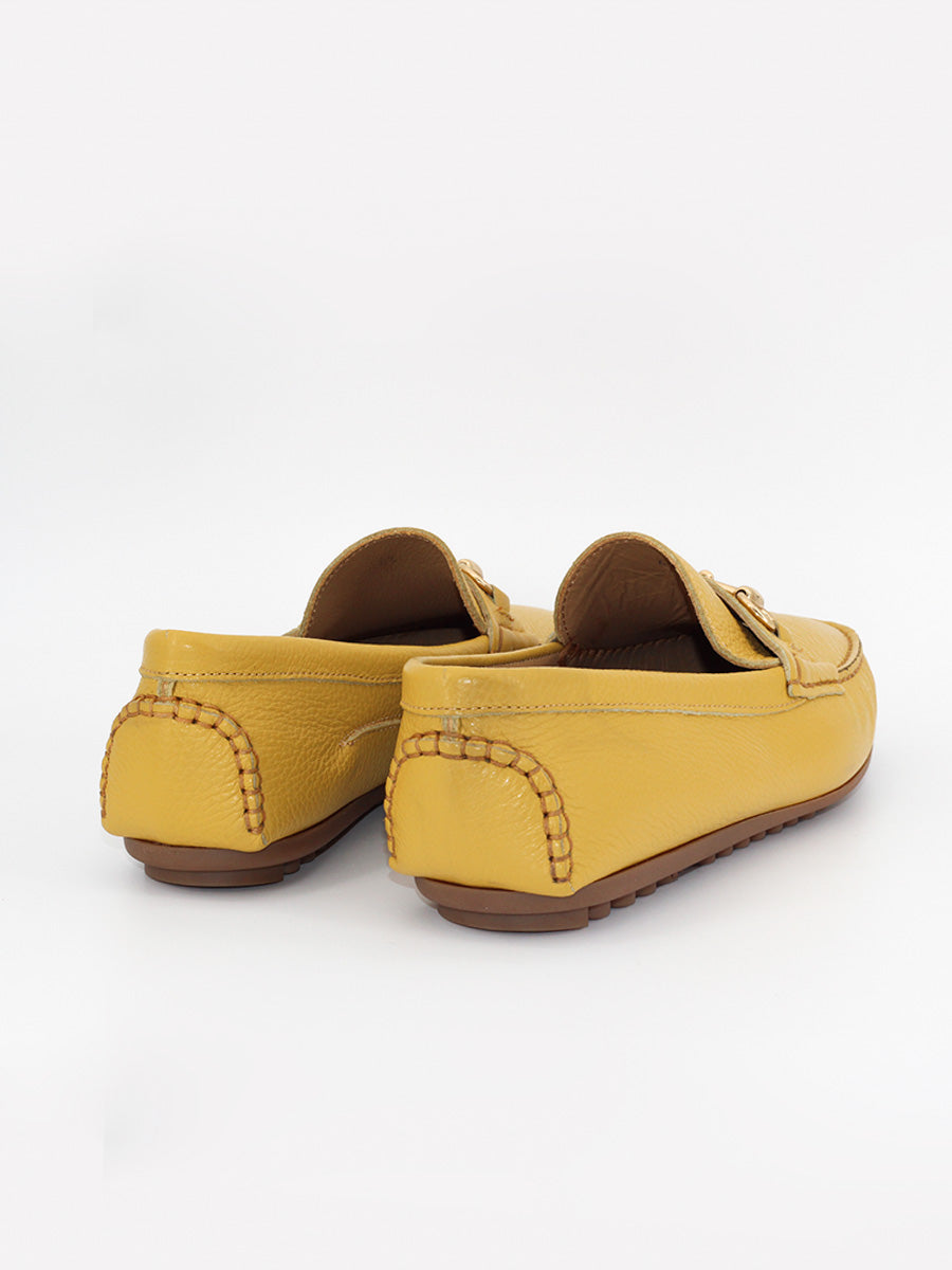 Mocasines driver de hombre Leonardo en piel color mostaza