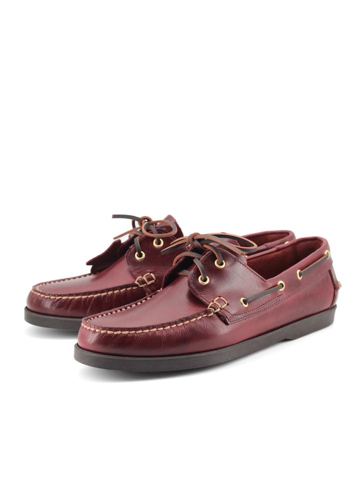 Náutico hombre en piel ciclón color burdeos | Modelo Puerto – Castellano®