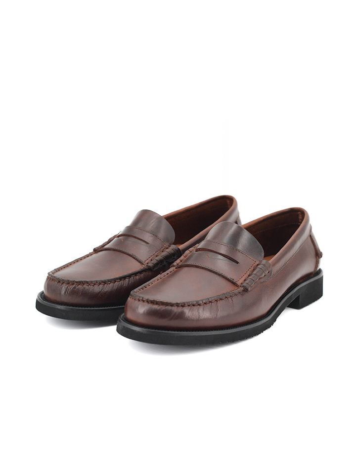 Mocasines Castellano® de piel ciclón para hombre – Modelo Young color marrón