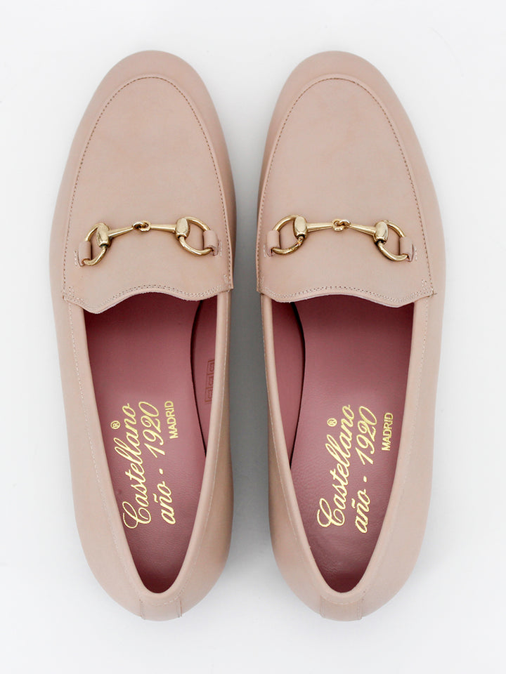 Genoa loafers in nude colored coy leather