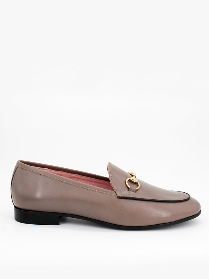 Genoa loafers in taupe coy leather