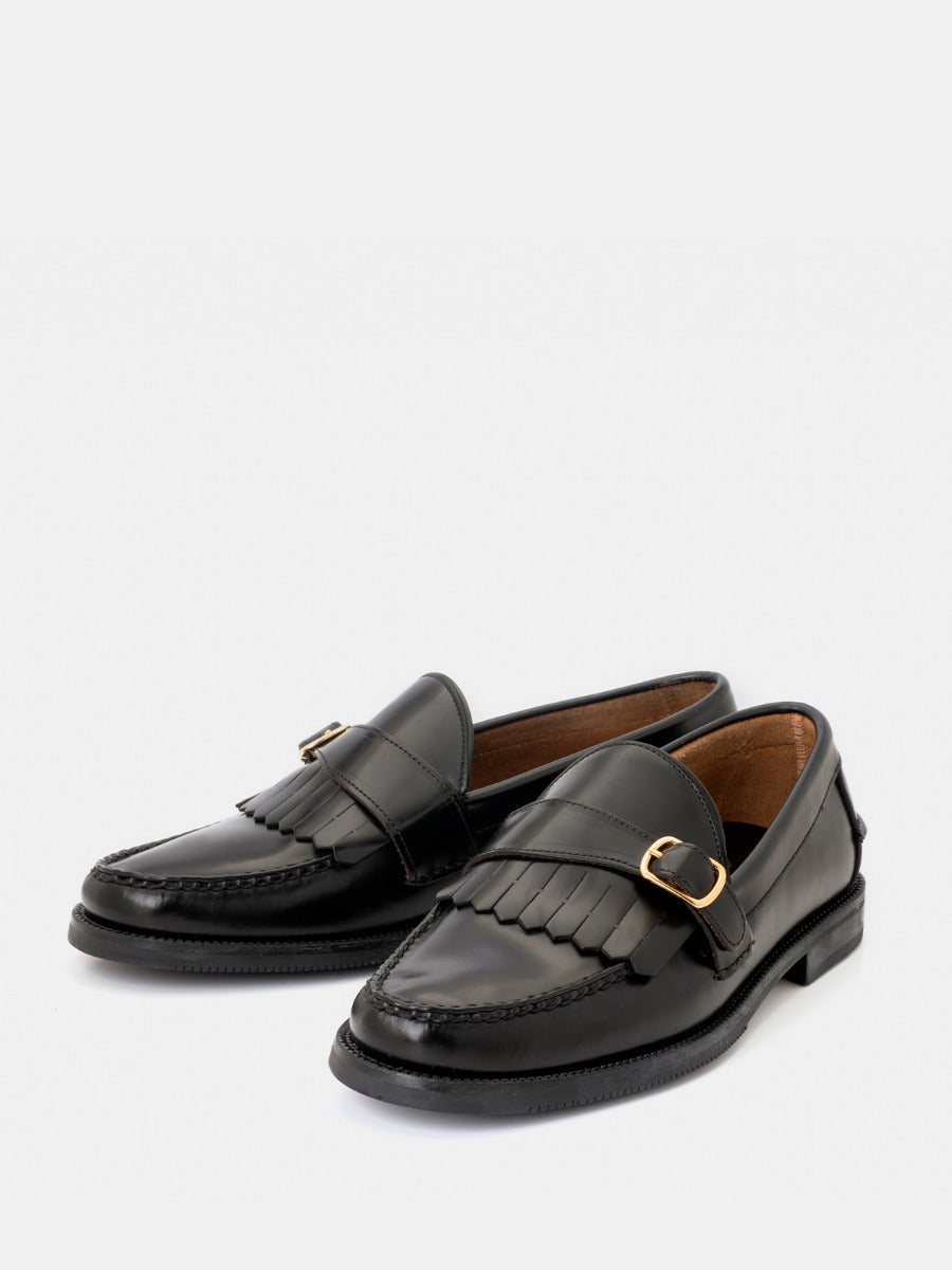 7832 loafers in black calf leather