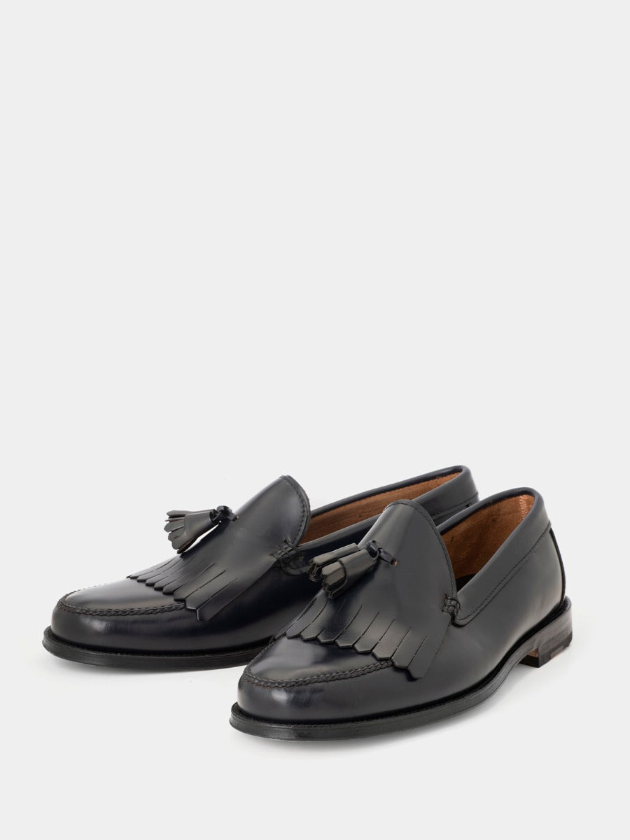 832 navy calf leather loafers