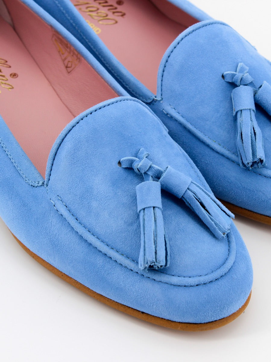 Mocasines Nancy borlas ante color celeste