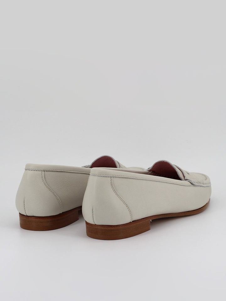 Roma women's loafers in off-white leather