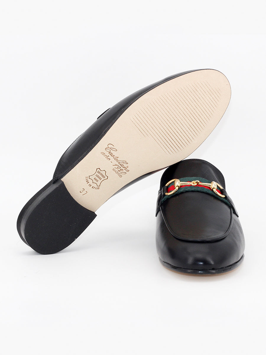 Mules Saint Tropez cinta coy negro