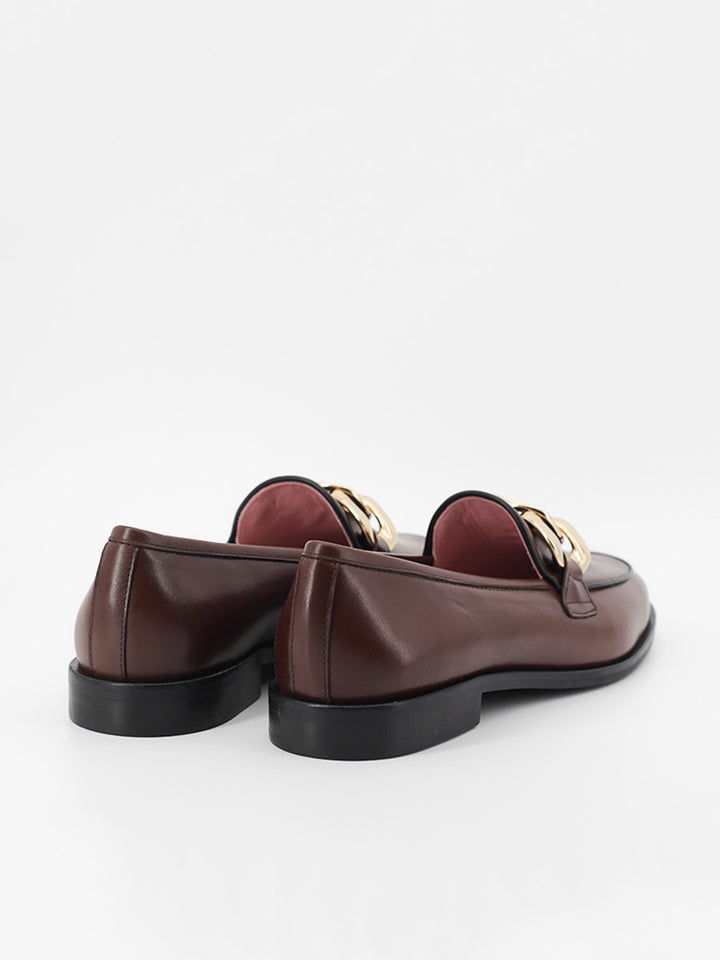 Venus loafers with brown chain