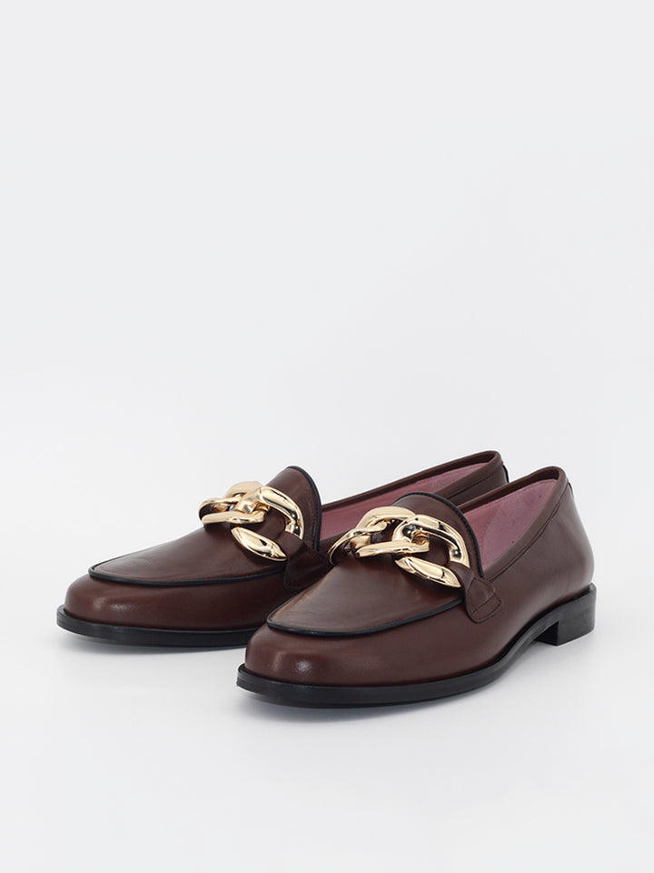 Venus loafers with brown chain